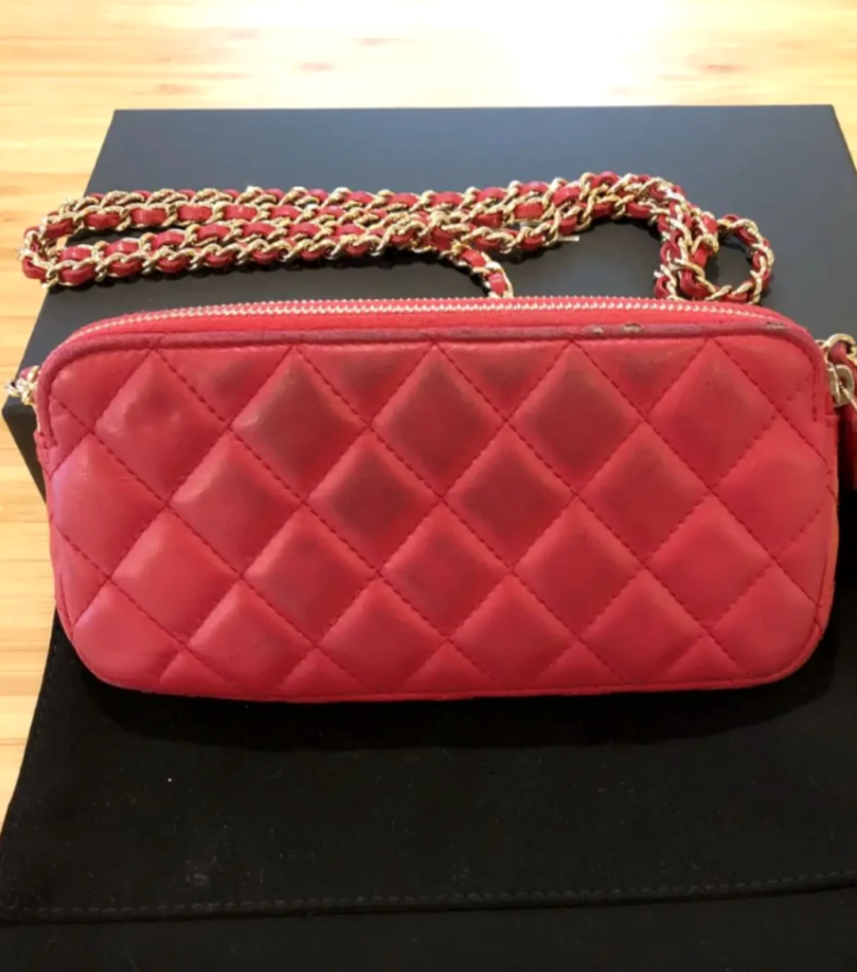 赤CHANELバッグ Before